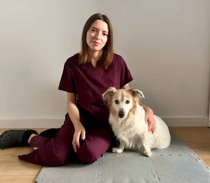 Zuzanna Mazur, zoofizjoterapeutka prowadząca PowerPaw